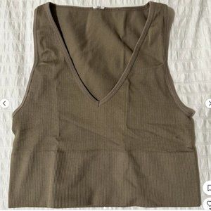 cropped tank top